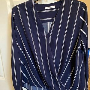Size M Wrap Top